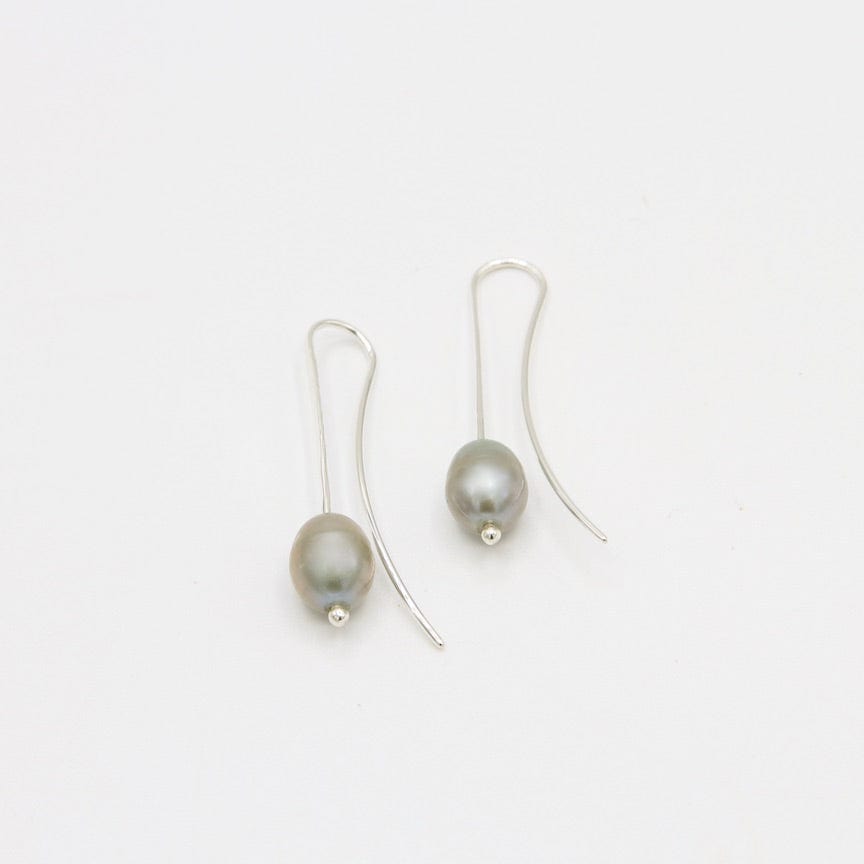 
                      
                        EAR Sage Green Freshwater Pearl On Long Ear wire
                      
                    