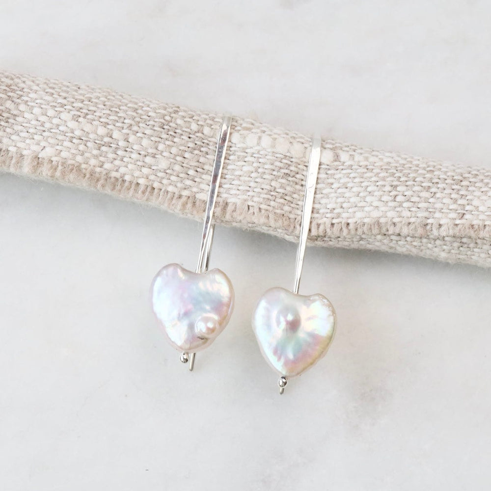 
                      
                        EAR Sage Green Stick Heart Pearl Earrings
                      
                    