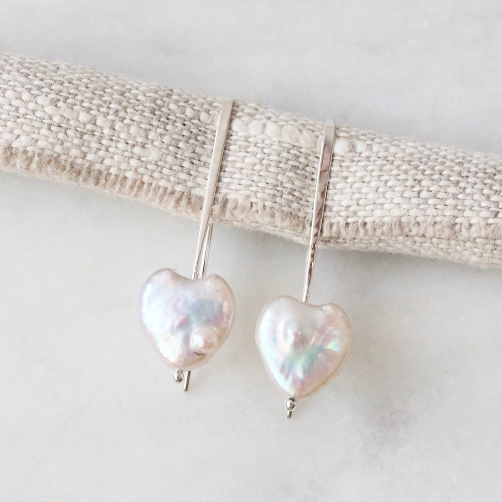 
                      
                        EAR Sage Green Stick Heart Pearl Earrings
                      
                    