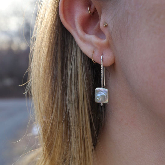 EAR Sage Green Stick Pearl Earrings