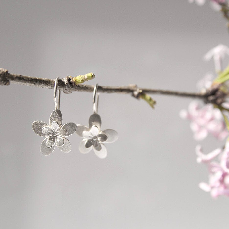 
                      
                        EAR Sakura 3D Earring
                      
                    