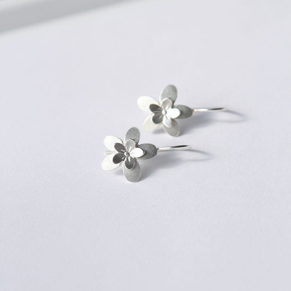 
                      
                        EAR Sakura 3D Earring
                      
                    