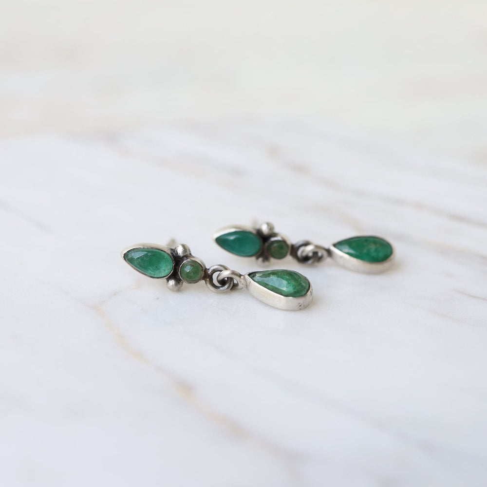 
                      
                        EAR Shiny Lotus Emerald Drop Stud
                      
                    