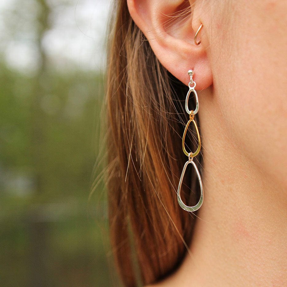 EAR SILVER AND GOLD OVAL DROP