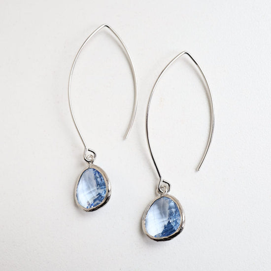 EAR Silver Cornflower Blue Crystal Earring