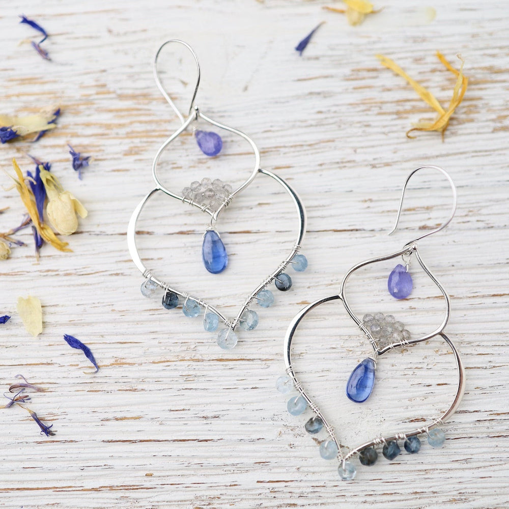 
                      
                        EAR Silver Double Lotus, Kyanite, Moss Aquamarine Earring
                      
                    