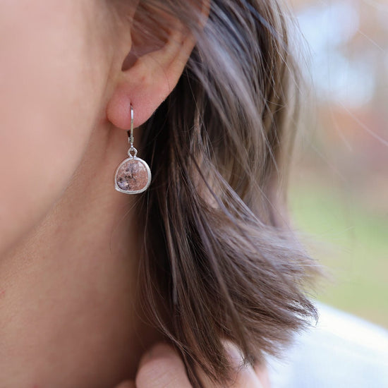 EAR Silver Peach Rock Crystal Lever Back Earring