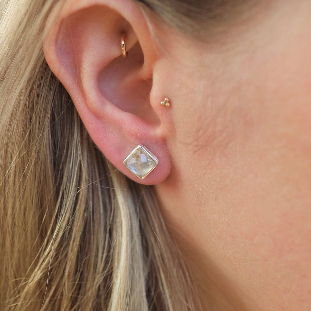 EAR Silver Square Madeline Stud Earrings - Clear Quartz