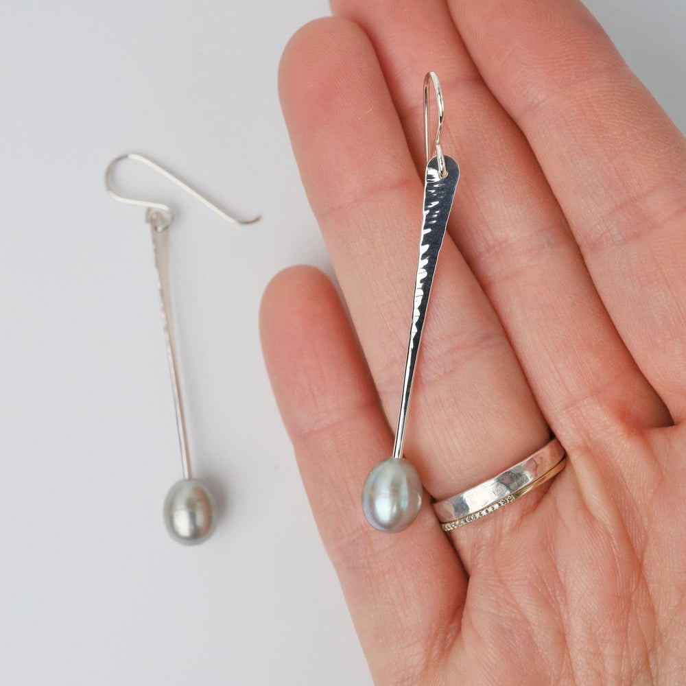 
                      
                        EAR Silver Stick with Pearl - Large
                      
                    