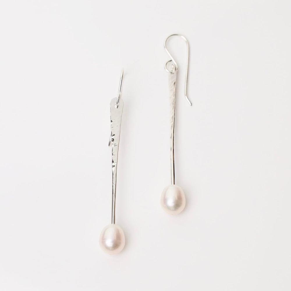 
                      
                        EAR Silver Stick with Pink Pearl Large
                      
                    