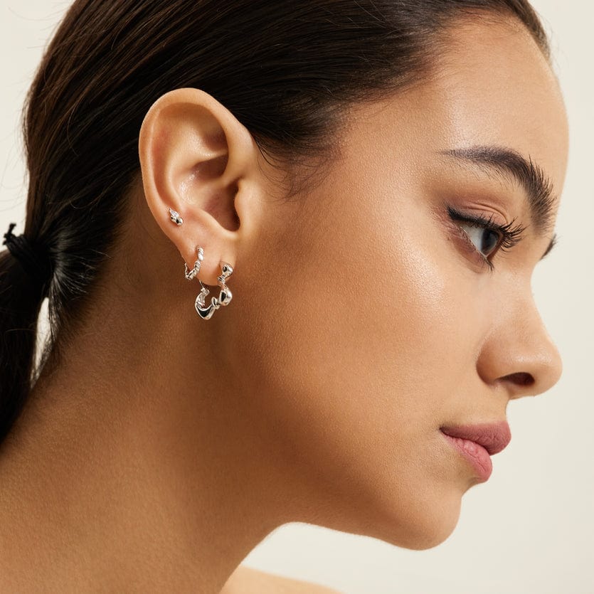 Silver Twisted Wave Huggie Hoop Earrings – Dandelion Jewelry