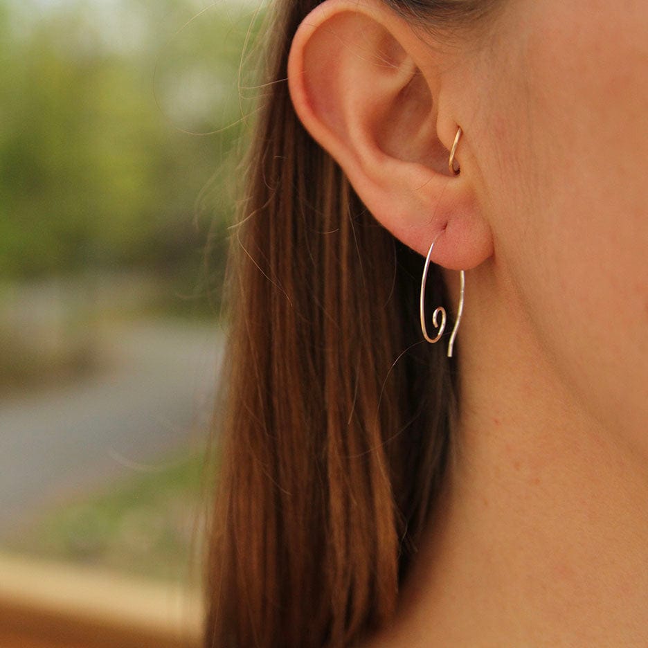 EAR Simple Hoop With Curl