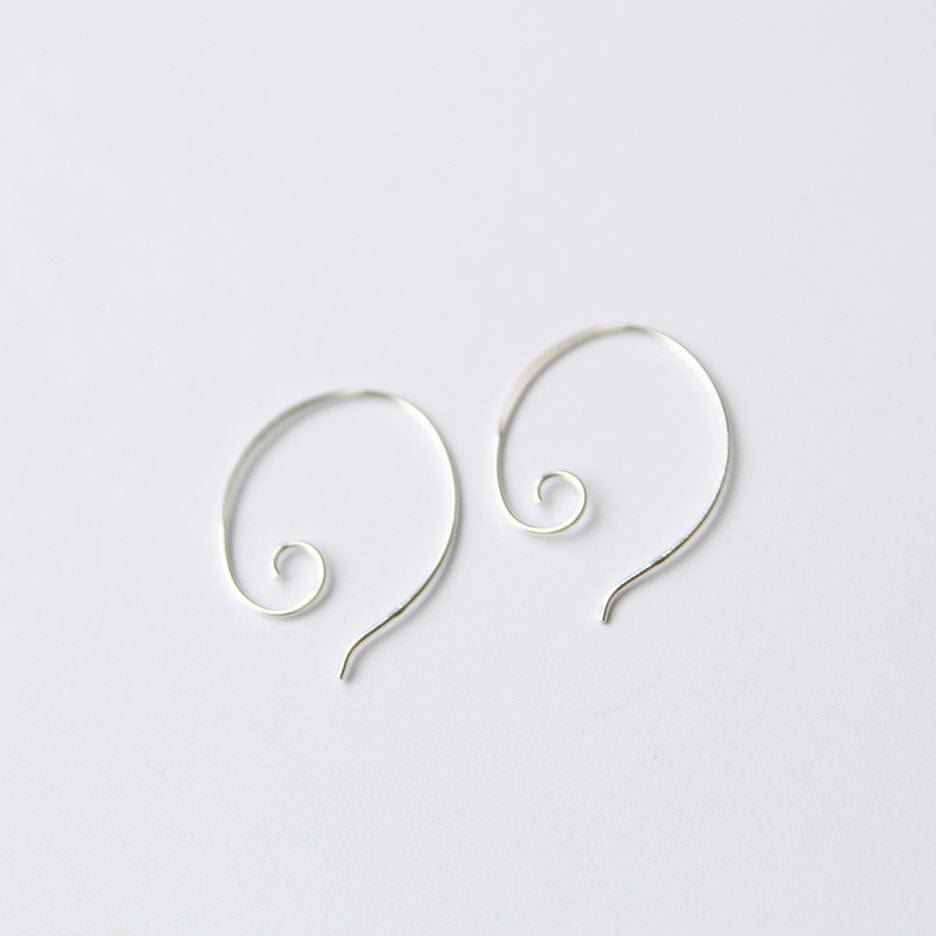 EAR Simple Hoop With Curl