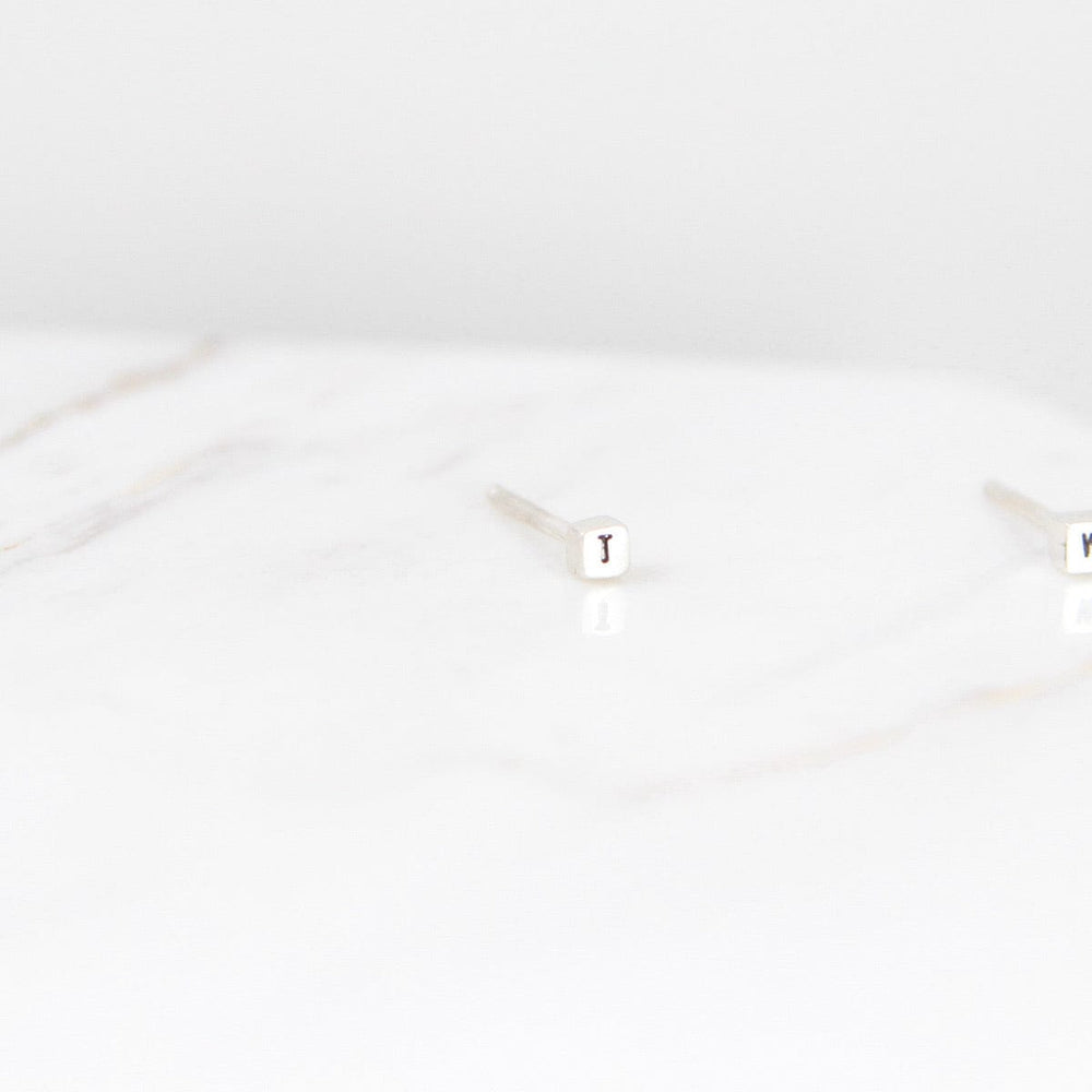 
                  
                    EAR Single Element Initial Stud
                  
                