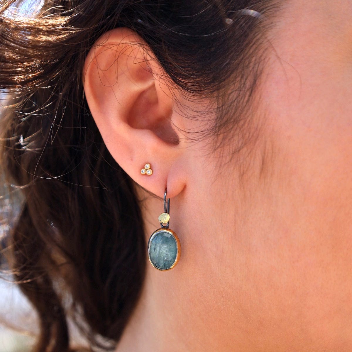 EAR Sky Blue Kyanite Crescent Rim Dot Earrings