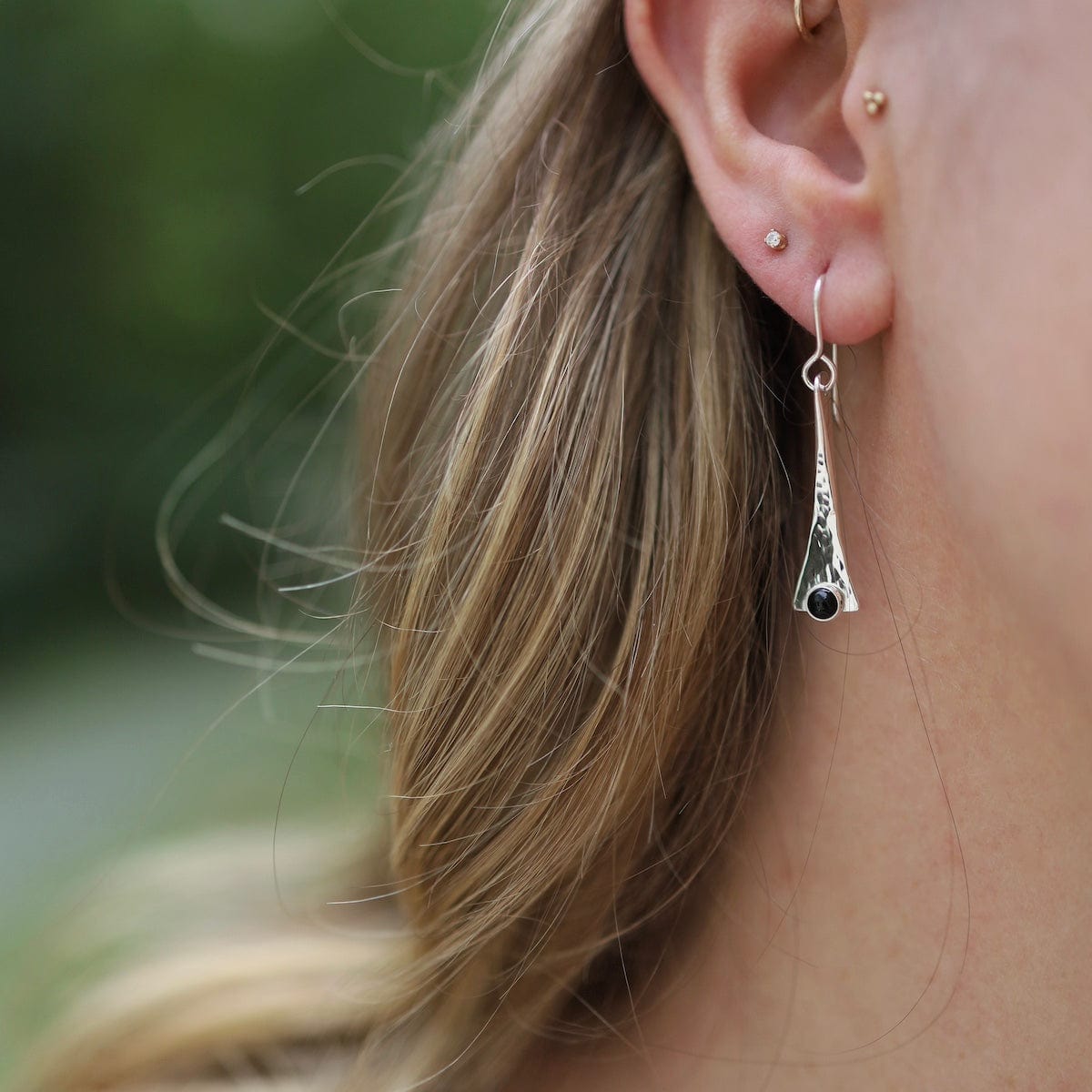 EAR Small Fan Earrings with Onyx