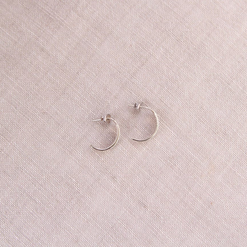 EAR Small Sterling Silver Feather Hoops