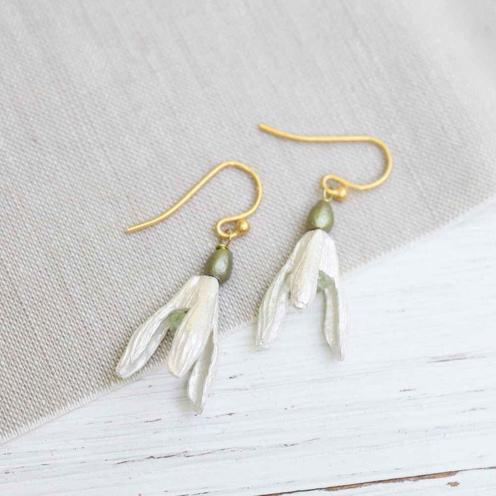 
                  
                    EAR Snowdrops Drop Earring
                  
                