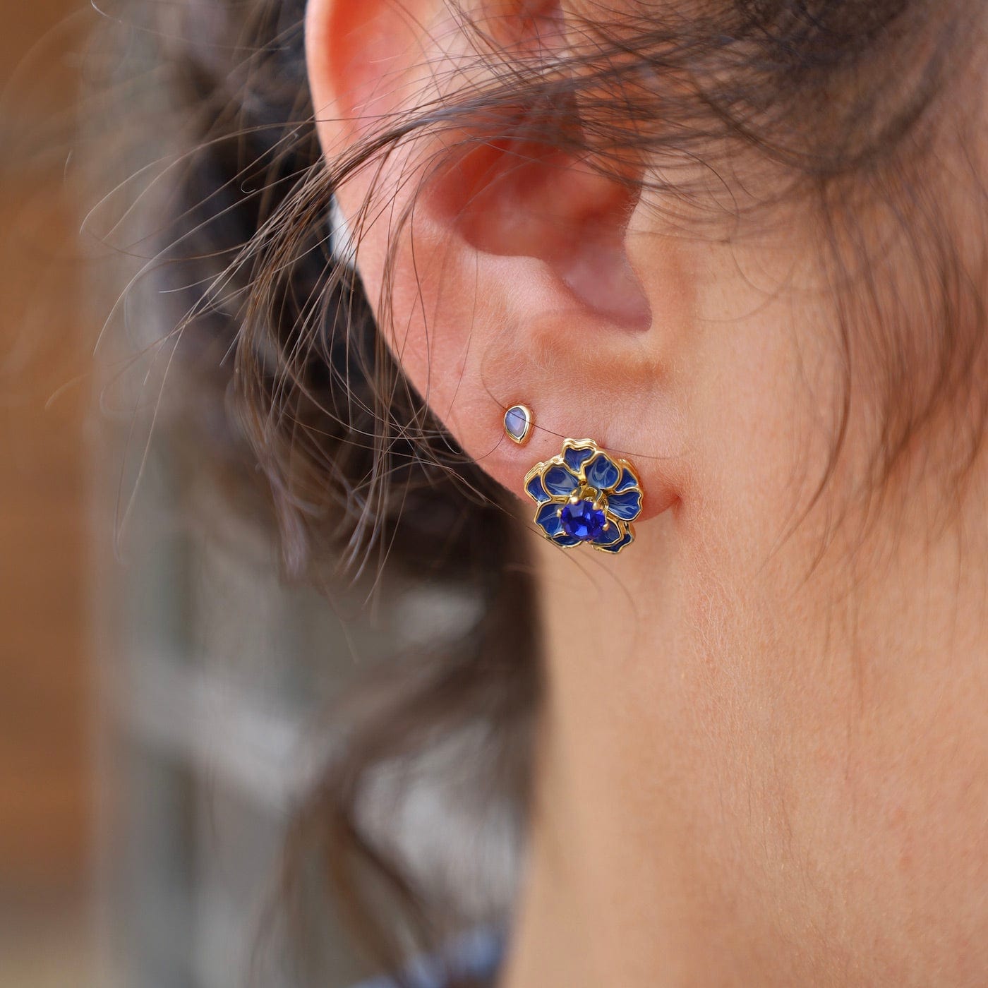 EAR Sparkle & Shine Small Enamel Flower Earrings - Sapphire