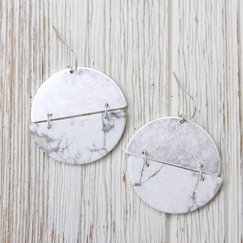 
                      
                        EAR-SPL Scout Stone Full Moon Earring - Howlite/Silver
                      
                    