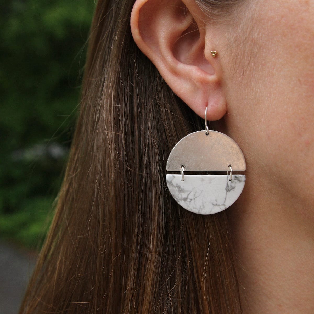 EAR-SPL Scout Stone Full Moon Earring - Howlite/Silver