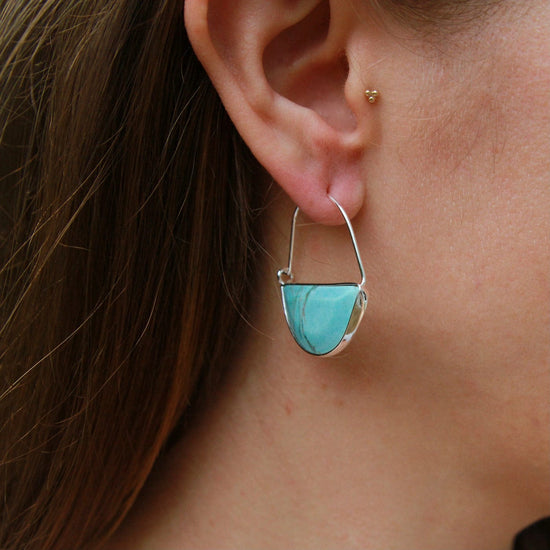 Load image into Gallery viewer, EAR-SPL Scout Stone Prism Hoop - Turquoise/Silver
