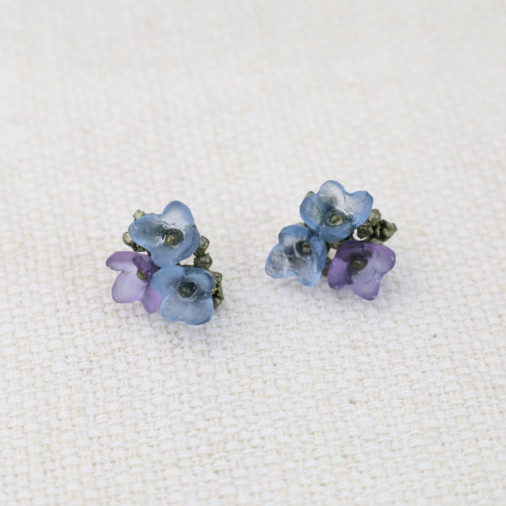 
                  
                    EAR Spring Cape Stud Earring
                  
                