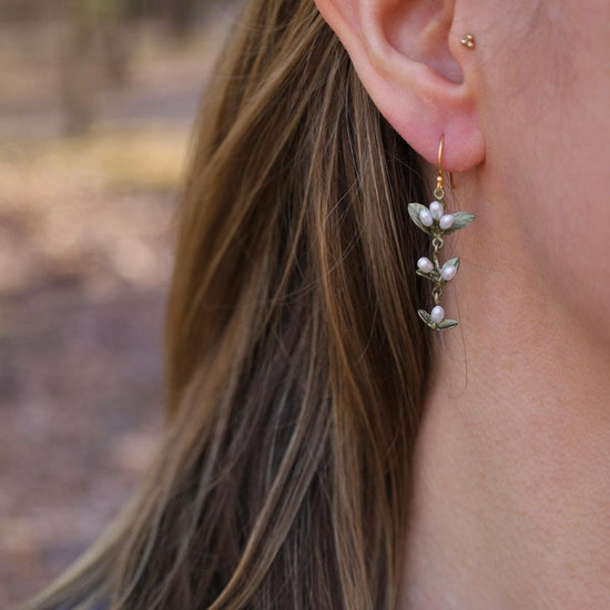 EAR Spring Vine Wire Drop Earrings