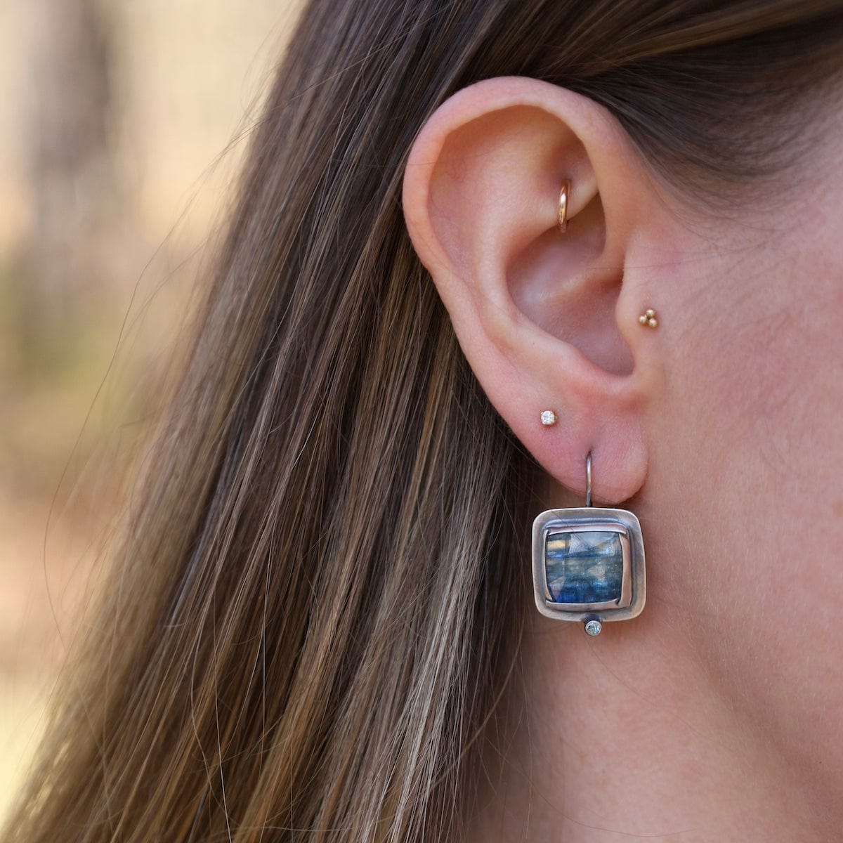 EAR Square Fold earrings in Bi-colored Kyanite with Bl