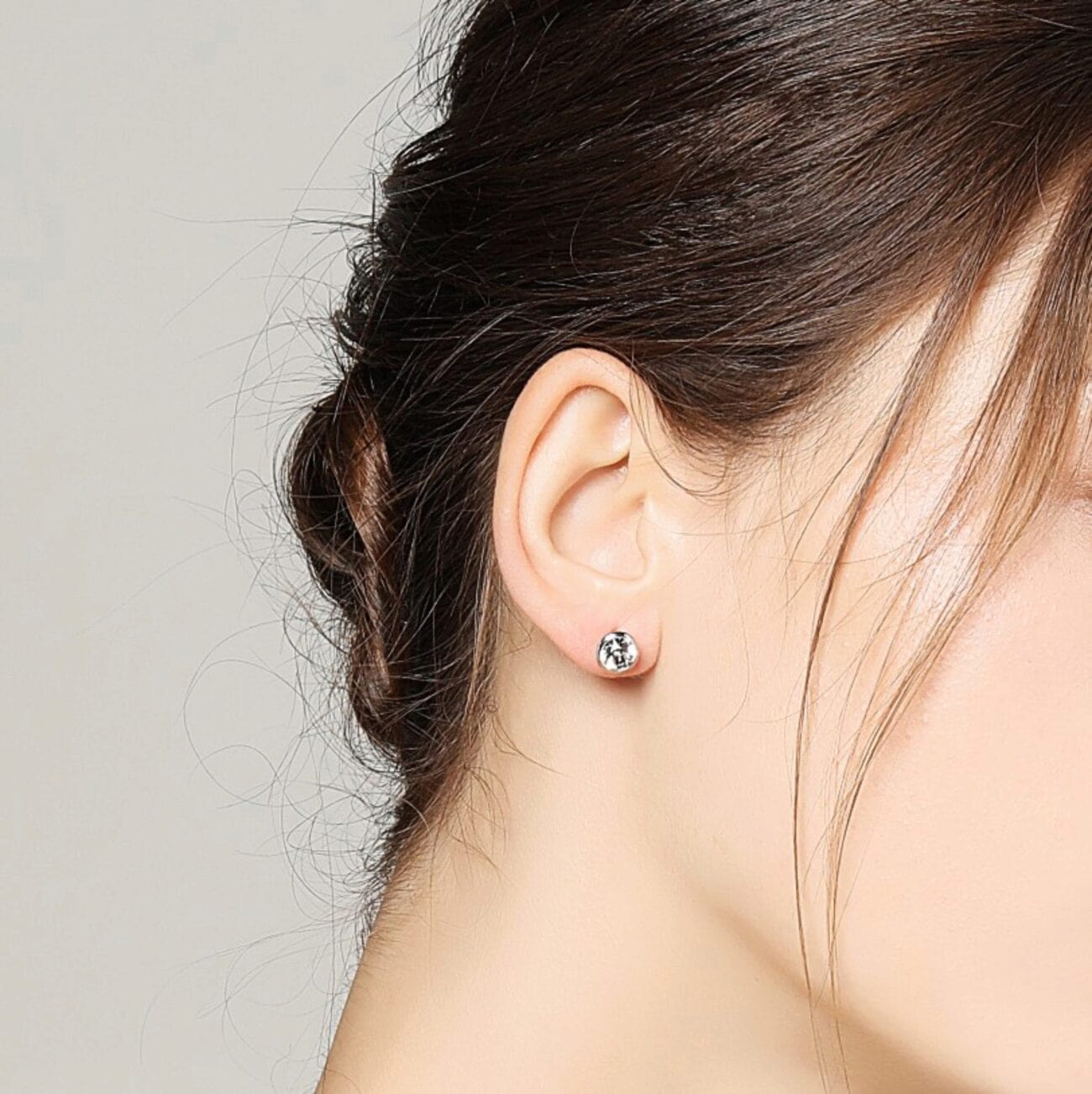 EAR-SS Stainless Steel Stud Earrings with Clear Crystals.