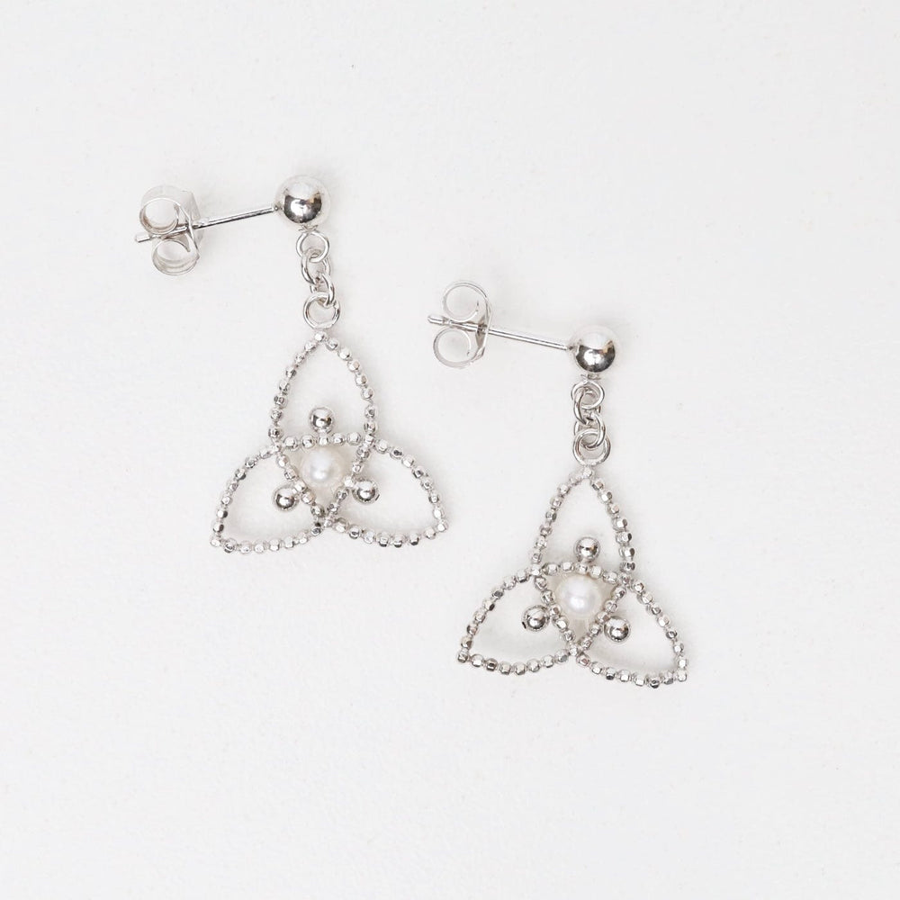 EAR Sterling Lace Tri-foil with Pearl Earrings