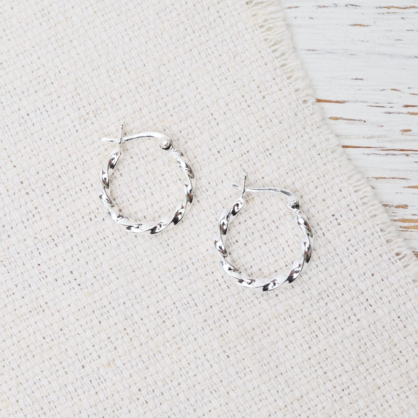 EAR Sterling Silver 15mm Shiny Twisted Hoops