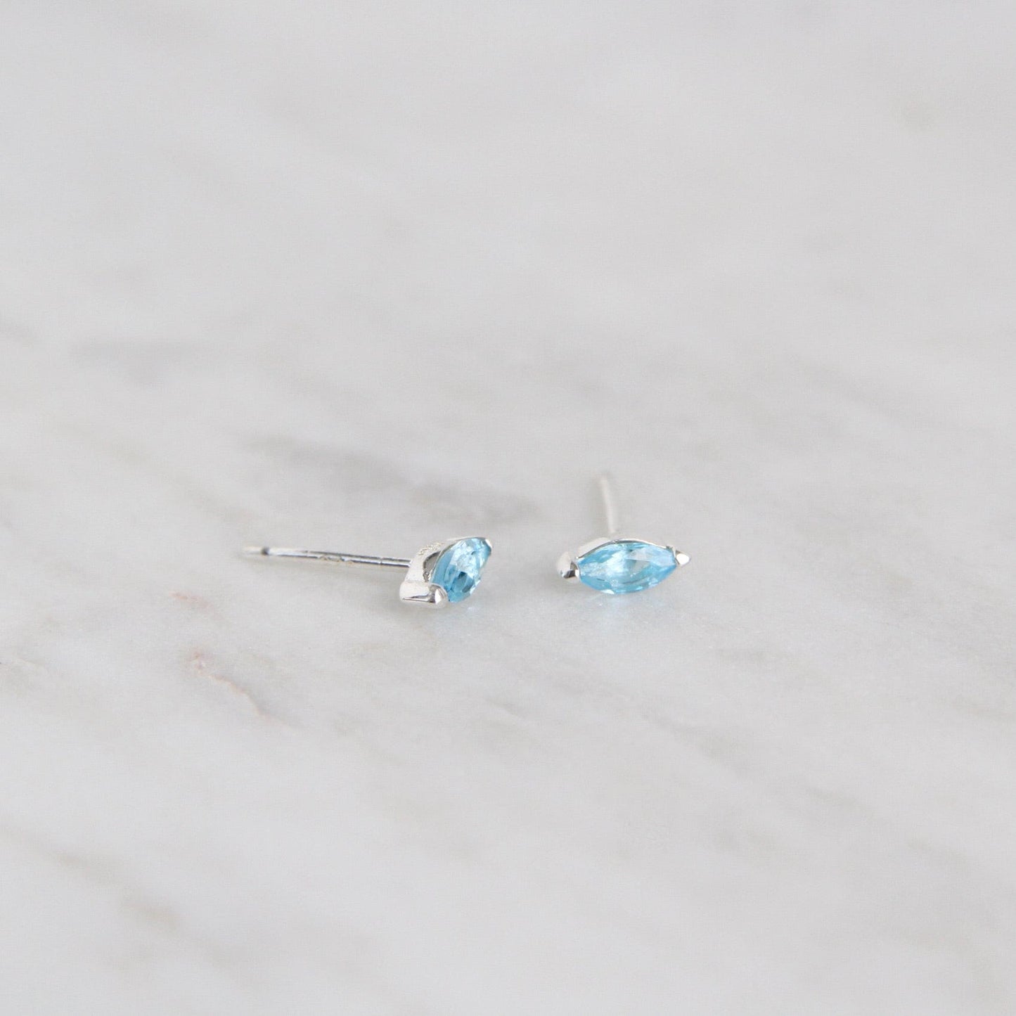 EAR Sterling Silver Blue Topaz Marquise Stud