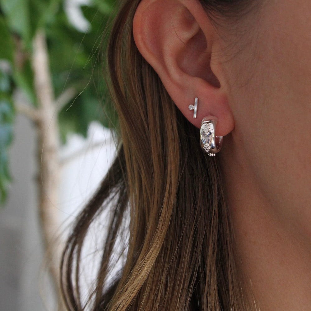 EAR Sterling Silver Hoop On Post with Dot Diamond Pattern