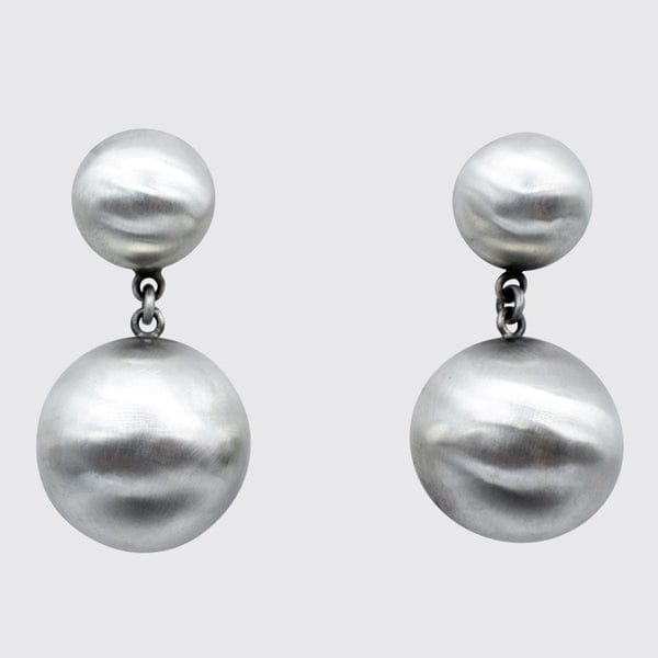 Amazon.com: 925 Sterling Silver Heart Drop Earrings for Women Girls Black  Heart Earrings Simple and Elegant Stud Earrings: Clothing, Shoes & Jewelry