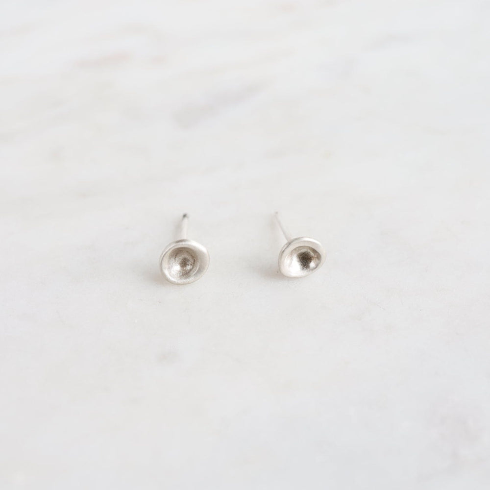 
                  
                    EAR Sterling Silver Mussel Shell Stud Earring
                  
                