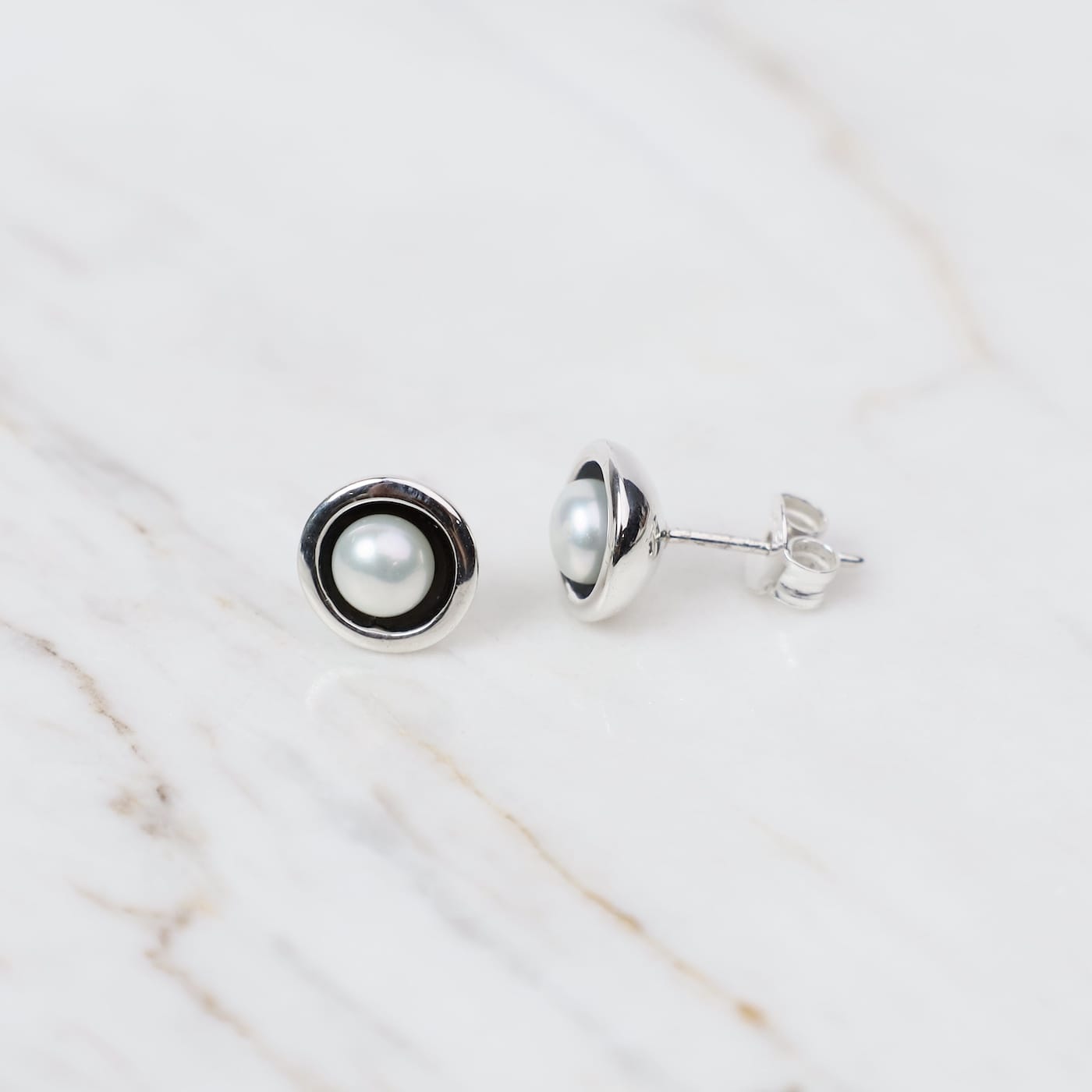 EAR Sterling Silver Pearl in Cup Earrings