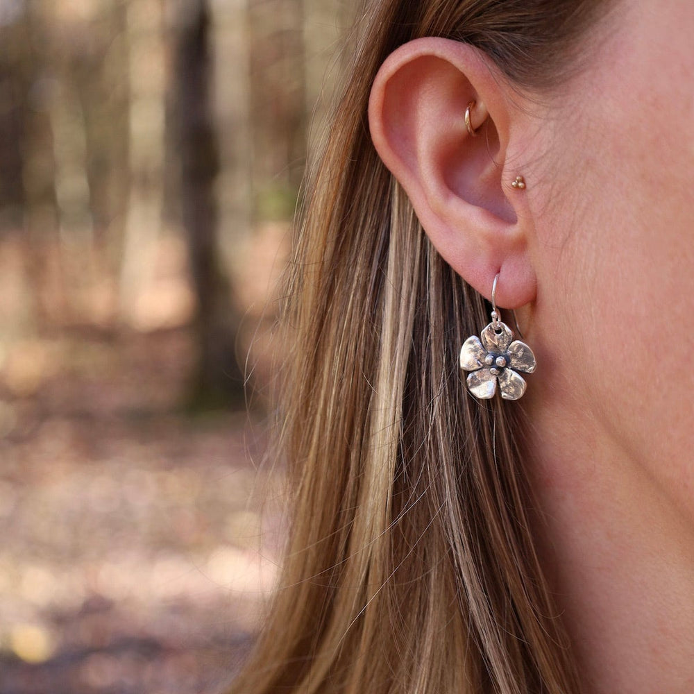 EAR Sterling Silver Small Flower Earrings