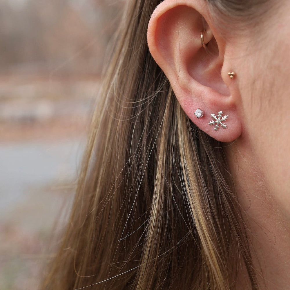 EAR Sterling Silver Snowflake Post Earrings