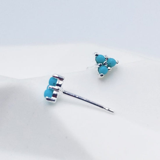 EAR Sterling Silver Tiny Triple Turquoise Earring