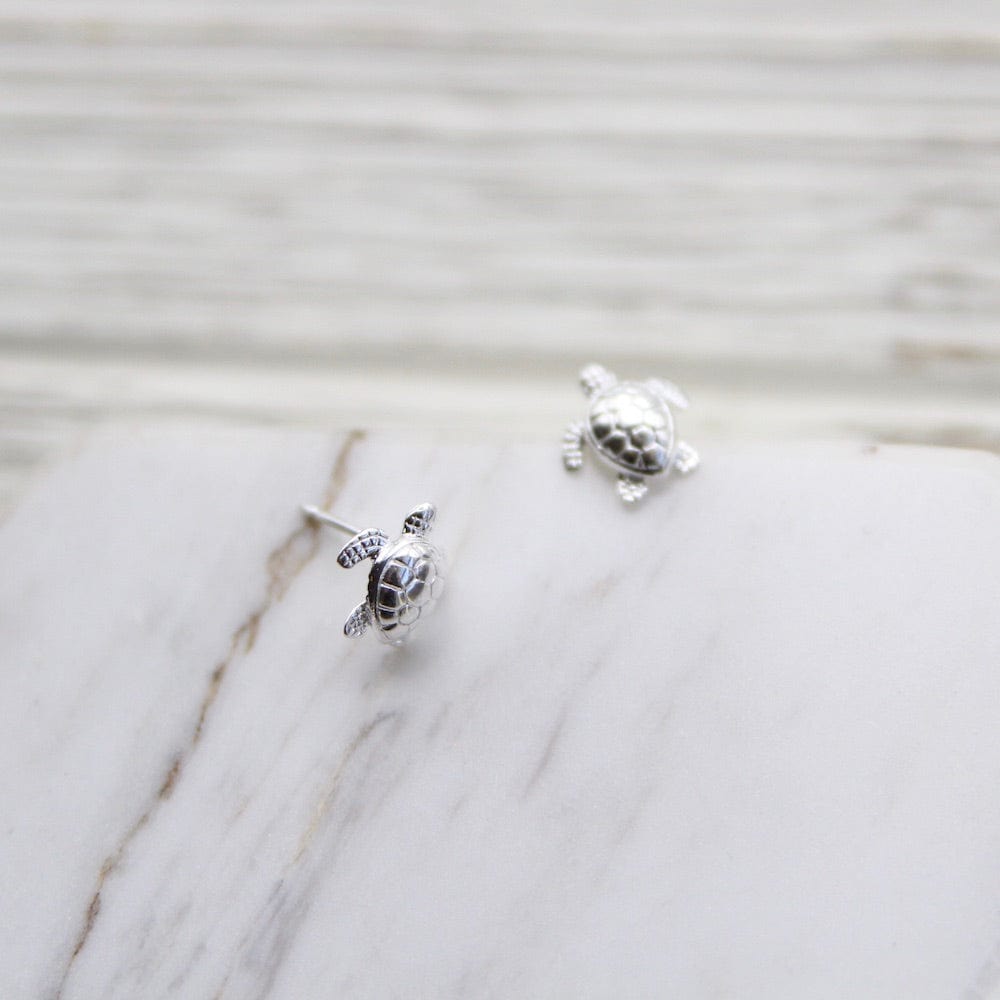 EAR Sterling Silver Tiny Turtle Stud