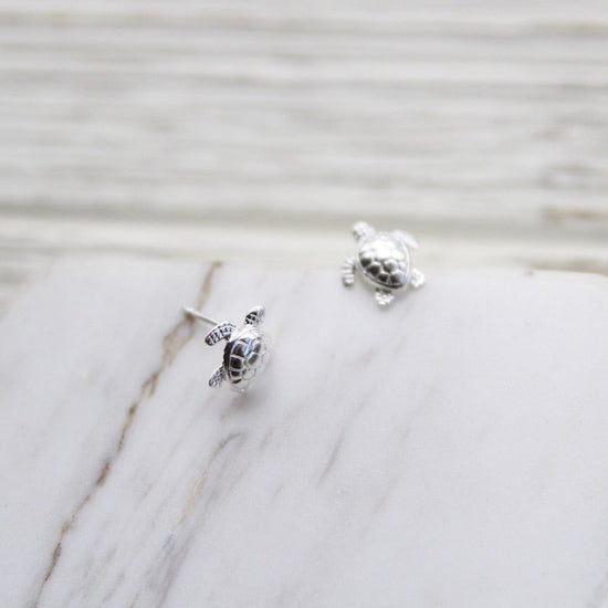 EAR Sterling Silver Tiny Turtle Stud