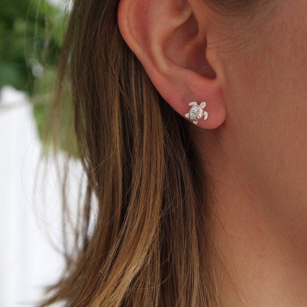 EAR Sterling Silver Tiny Turtle Stud