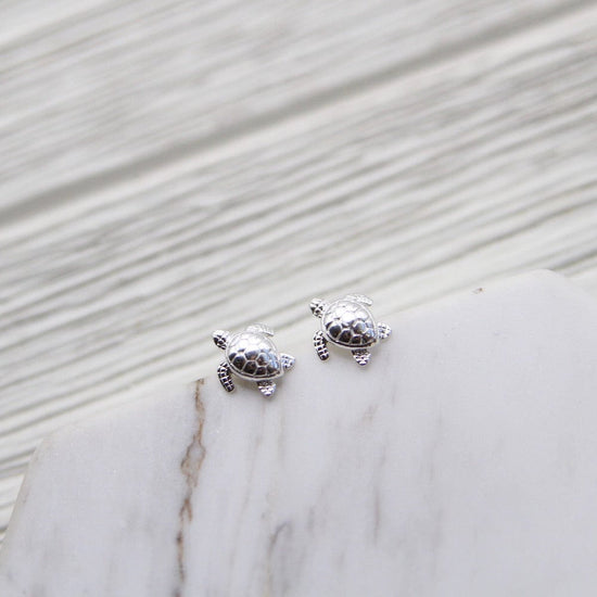 EAR Sterling Silver Tiny Turtle Stud