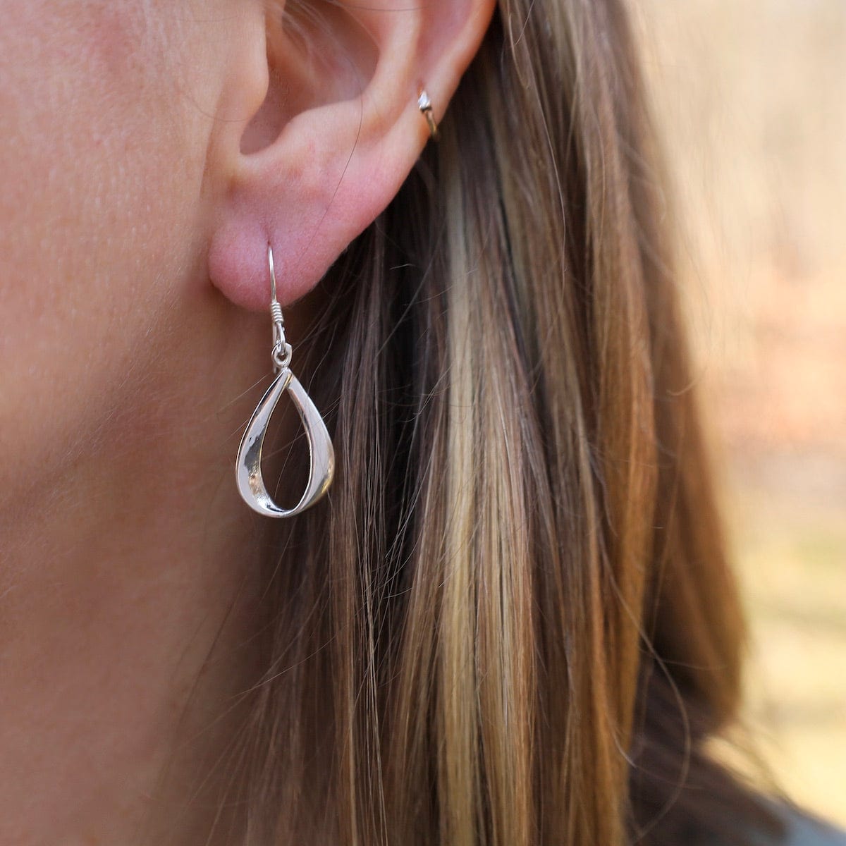 EAR Sterling Silver Twisted Teardrop Earrings