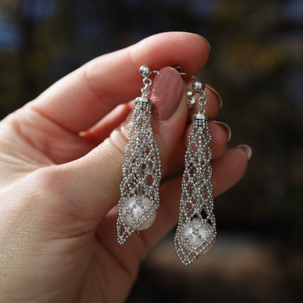 
                      
                        EAR Sterling Silver Woven Lantern Pearl Earrings
                      
                    