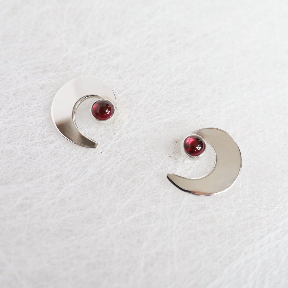 EAR Swirl Post With Garnet Earring