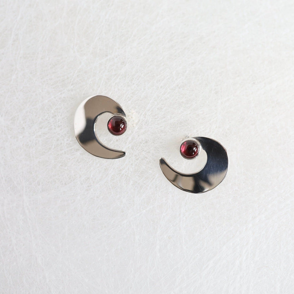 
                  
                    EAR Swirl Post With Garnet Earring
                  
                