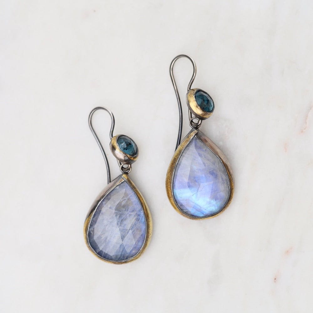 
                      
                        EAR Teardrop Crescent Rim Earrings with Moonstone
                      
                    