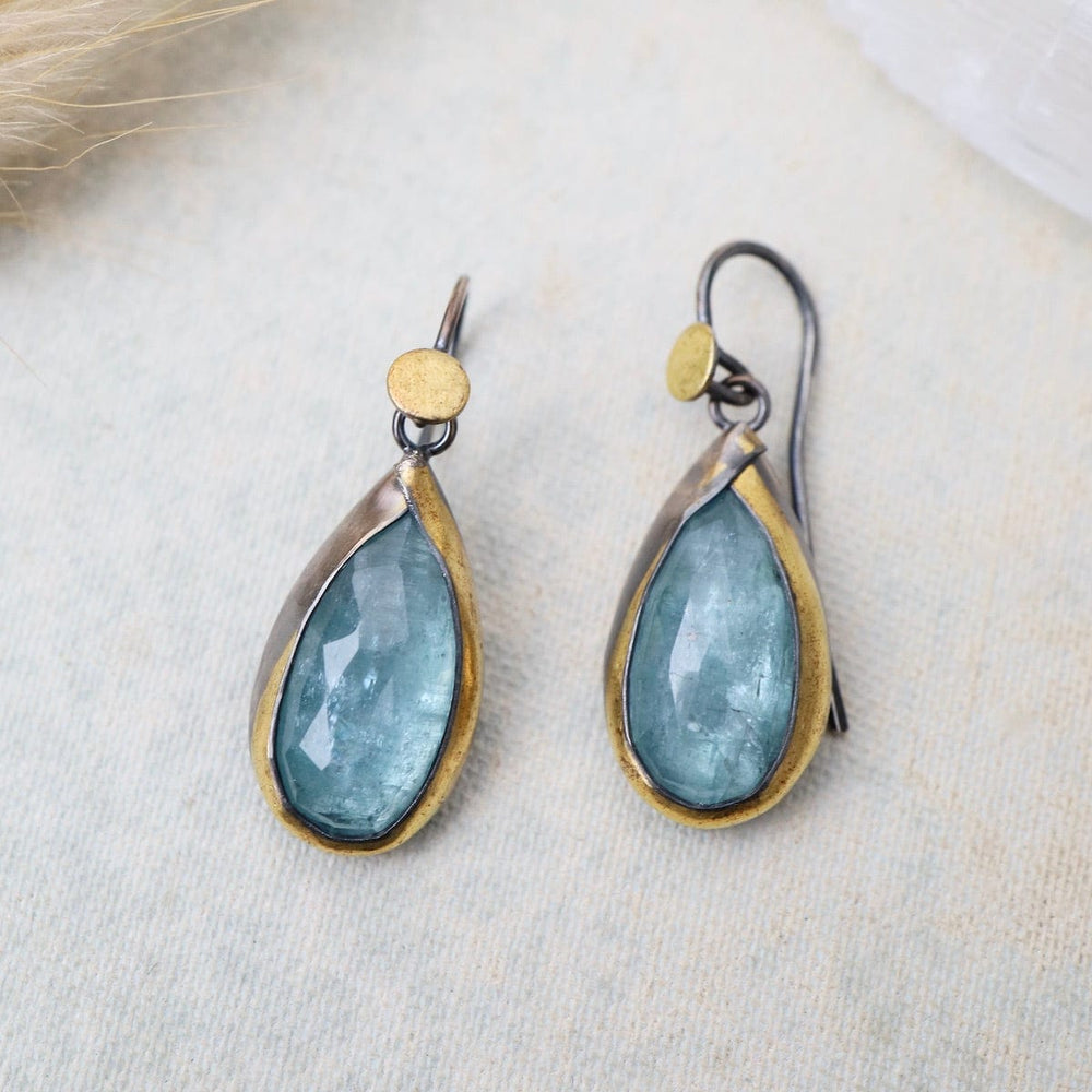 
                      
                        EAR Teardrop Fold Earrings with Sky Blue Kyanite
                      
                    